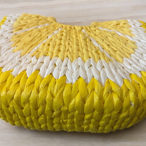 KATE SPADE NEW WOVEN TOTE PICNIC PERFECT STYLE IN LEMON ACRYLIC HANDLES - Picture 7 of 15